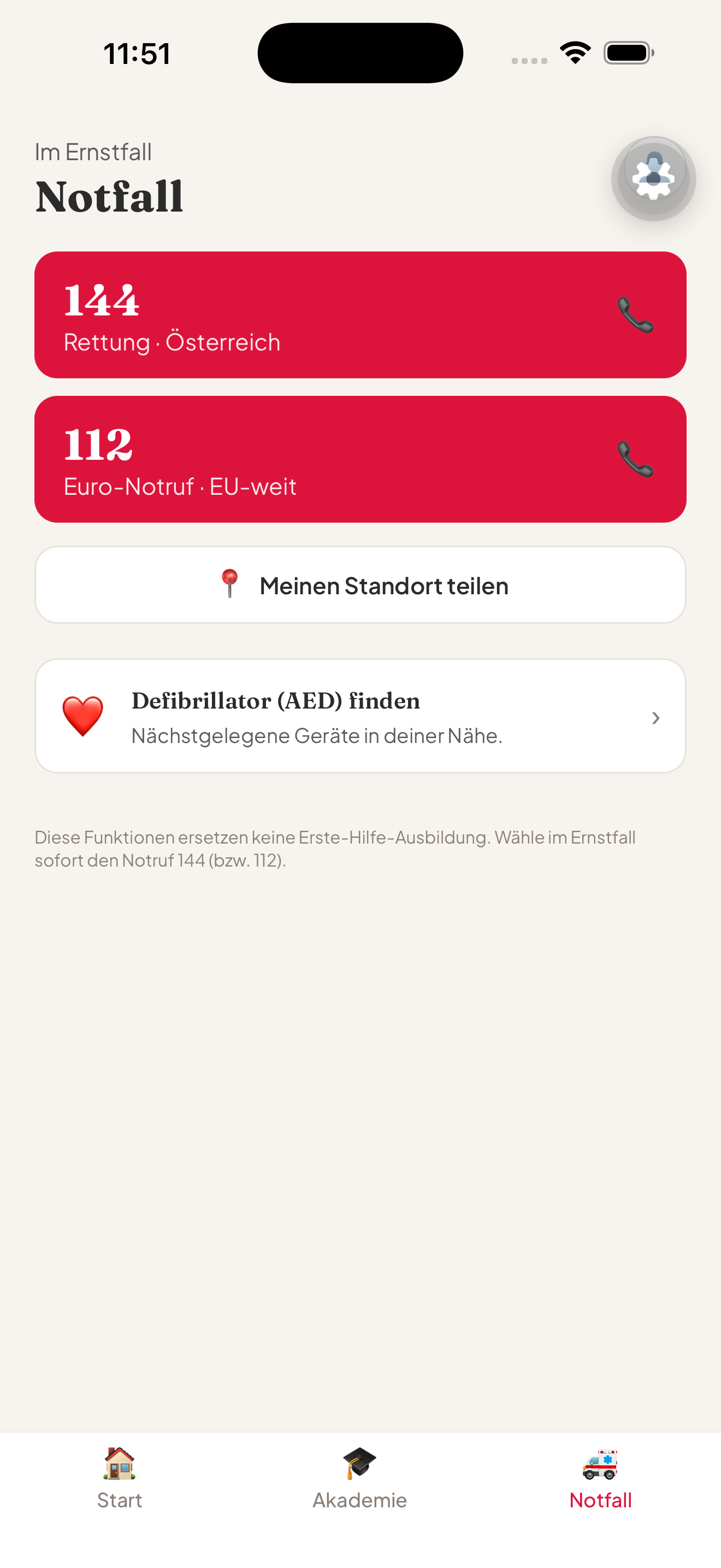 Screenshot: Notfall-Bereich mit Notruf-Schnellwahl und AED-Finder